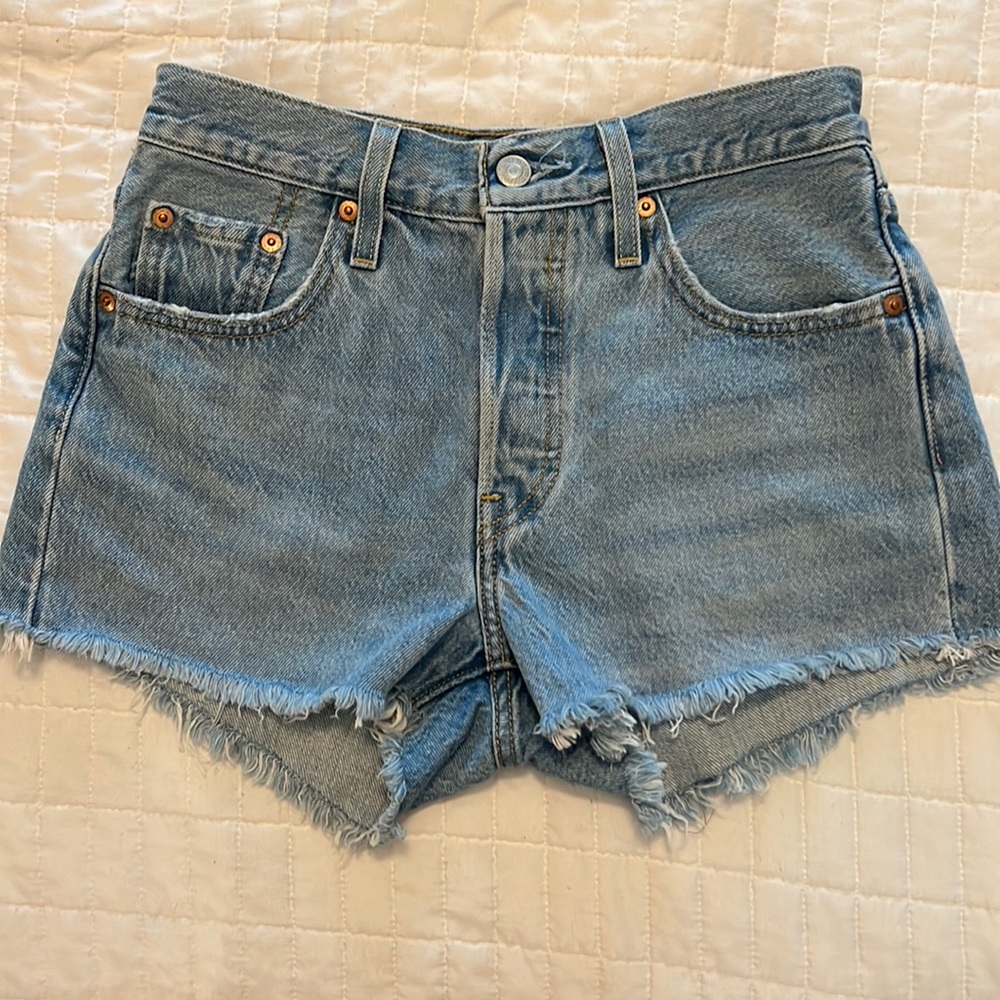 Levi Cut Off Jean Shorts